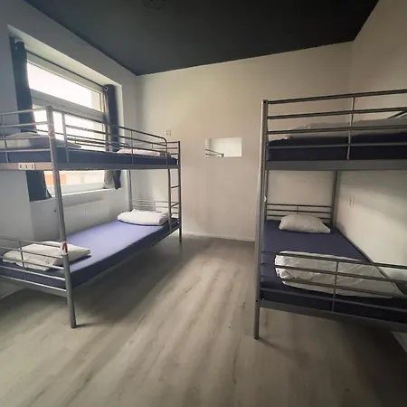 Хостел Elephants Private Братислава